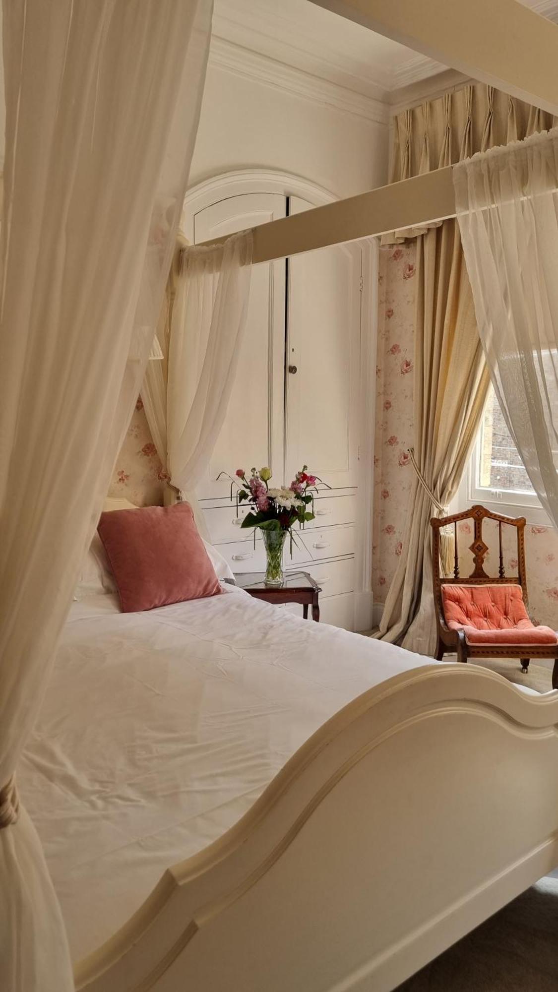 Bed and Breakfast 23 St Mary'S Йорк Номер фото
